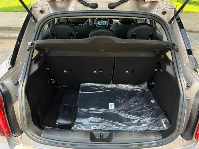 Бежевий Міні Cooper S, об'ємом двигуна 2 л та пробігом 15 тис. км за 11200 $, фото 14 на Automoto.ua