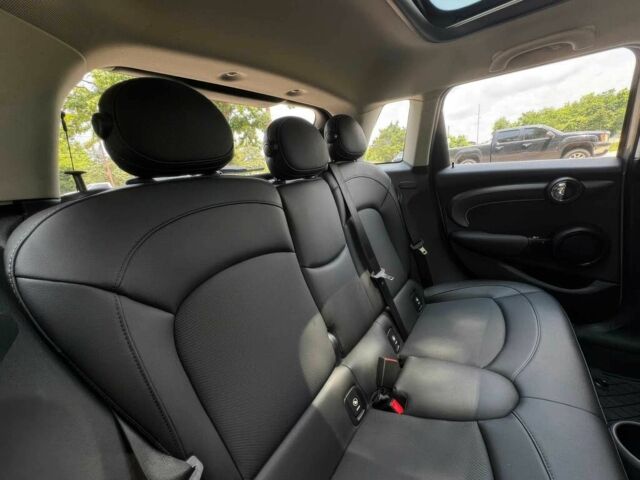 Бежевий Міні Cooper S, об'ємом двигуна 1.5 л та пробігом 30 тис. км за 9800 $, фото 13 на Automoto.ua