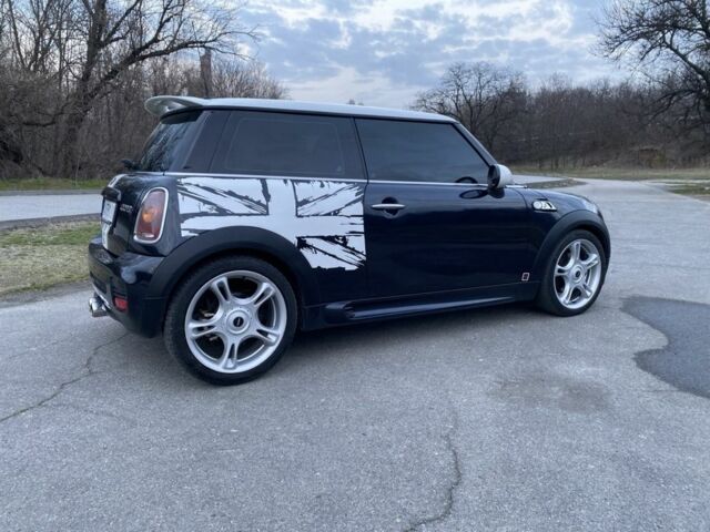 Чорний Міні Cooper S, об'ємом двигуна 1.6 л та пробігом 193 тис. км за 6500 $, фото 1 на Automoto.ua