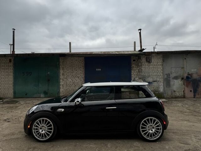 Чорний Міні Cooper S, об'ємом двигуна 2 л та пробігом 70 тис. км за 14999 $, фото 20 на Automoto.ua
