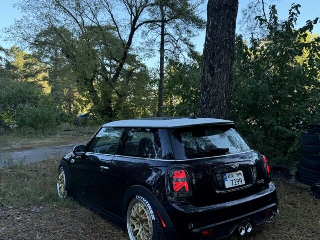 Чорний Міні Cooper S, об'ємом двигуна 2 л та пробігом 70 тис. км за 14999 $, фото 2 на Automoto.ua