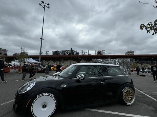 Чорний Міні Cooper S, об'ємом двигуна 2 л та пробігом 70 тис. км за 14999 $, фото 3 на Automoto.ua