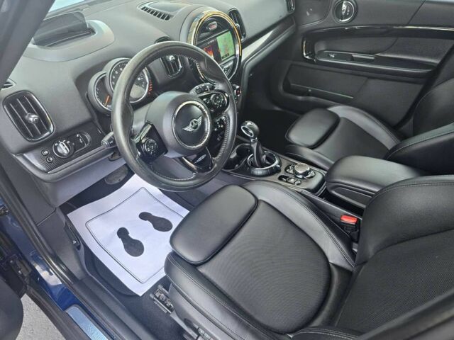 Чорний Міні Cooper S, об'ємом двигуна 2 л та пробігом 67 тис. км за 9200 $, фото 9 на Automoto.ua