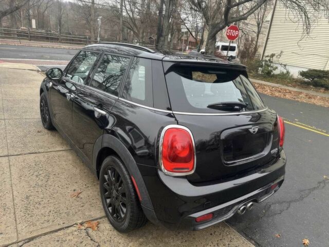 Черный Мини Купер С, объемом двигателя 2 л и пробегом 49 тыс. км за 5000 $, фото 5 на Automoto.ua