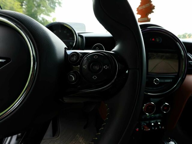 Чорний Міні Cooper S, об'ємом двигуна 2 л та пробігом 60 тис. км за 11500 $, фото 8 на Automoto.ua
