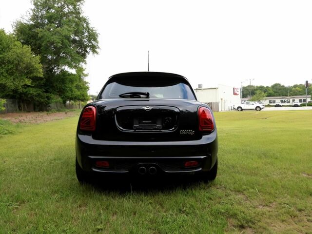 Чорний Міні Cooper S, об'ємом двигуна 2 л та пробігом 60 тис. км за 11500 $, фото 4 на Automoto.ua