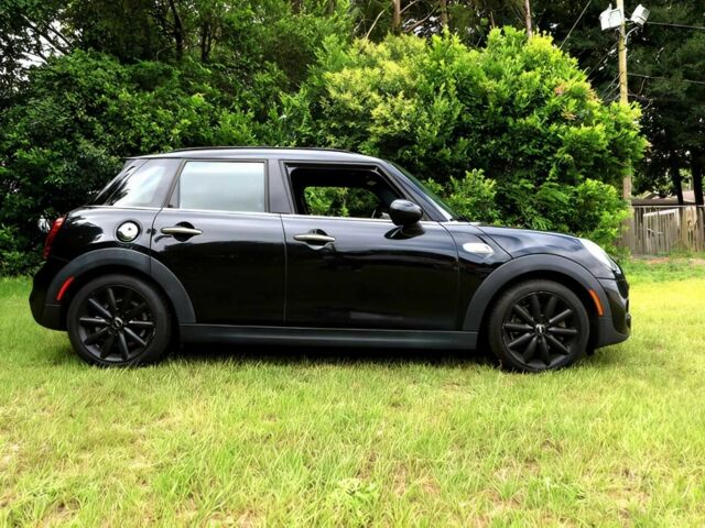 Чорний Міні Cooper S, об'ємом двигуна 2 л та пробігом 60 тис. км за 11500 $, фото 3 на Automoto.ua