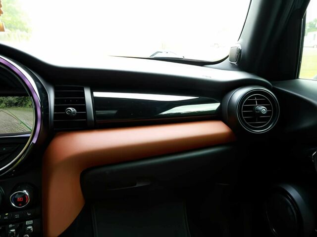 Чорний Міні Cooper S, об'ємом двигуна 2 л та пробігом 60 тис. км за 11500 $, фото 12 на Automoto.ua