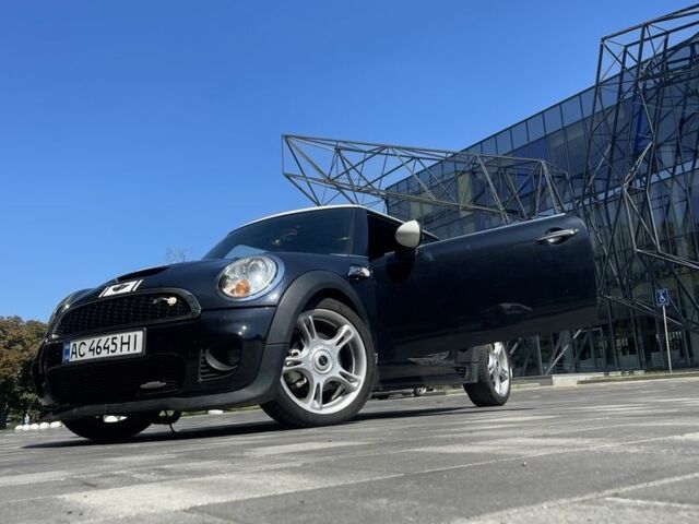 Чорний Міні Cooper S, об'ємом двигуна 1.6 л та пробігом 180 тис. км за 8000 $, фото 1 на Automoto.ua