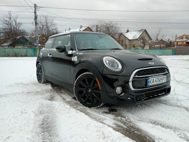 Черный Мини Купер С, объемом двигателя 2 л и пробегом 128 тыс. км за 15700 $, фото 2 на Automoto.ua