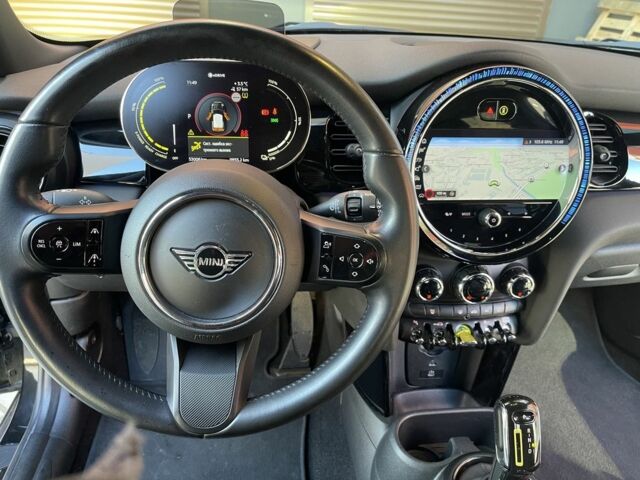 Черный Мини Купер С, объемом двигателя 0 л и пробегом 53 тыс. км за 21000 $, фото 5 на Automoto.ua