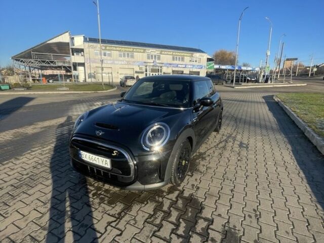 Черный Мини Купер С, объемом двигателя 0 л и пробегом 53 тыс. км за 21000 $, фото 2 на Automoto.ua