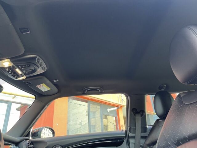 Черный Мини Купер С, объемом двигателя 0 л и пробегом 53 тыс. км за 21000 $, фото 7 на Automoto.ua