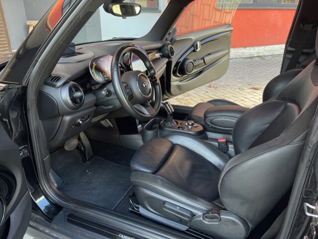 Черный Мини Купер С, объемом двигателя 0 л и пробегом 53 тыс. км за 21000 $, фото 4 на Automoto.ua