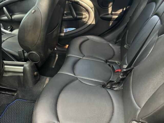 Черный Мини Купер С, объемом двигателя 1.6 л и пробегом 195 тыс. км за 9000 $, фото 3 на Automoto.ua