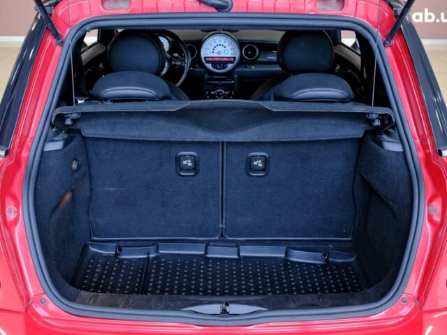 Червоний Міні Cooper S, об'ємом двигуна 1.6 л та пробігом 152 тис. км за 8500 $, фото 8 на Automoto.ua