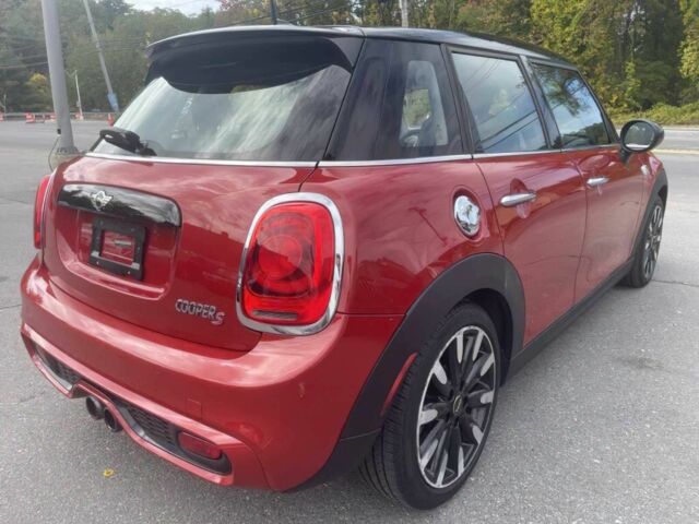 Червоний Міні Cooper S, об'ємом двигуна 2 л та пробігом 106 тис. км за 4012 $, фото 6 на Automoto.ua