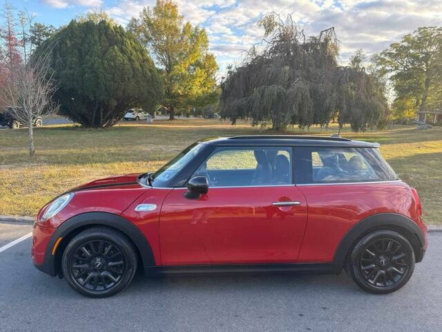 Червоний Міні Cooper S, об'ємом двигуна 2 л та пробігом 56 тис. км за 4700 $, фото 7 на Automoto.ua