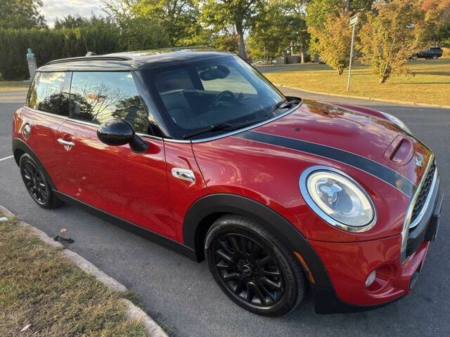 Червоний Міні Cooper S, об'ємом двигуна 2 л та пробігом 56 тис. км за 4700 $, фото 2 на Automoto.ua