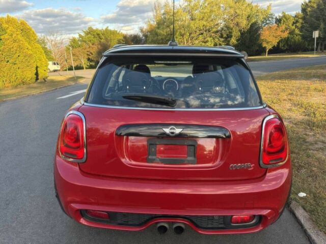 Червоний Міні Cooper S, об'ємом двигуна 2 л та пробігом 56 тис. км за 4700 $, фото 5 на Automoto.ua