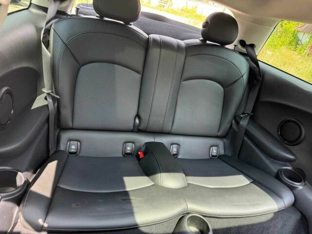 Красный Мини Купер С, объемом двигателя 2 л и пробегом 30 тыс. км за 19000 $, фото 11 на Automoto.ua