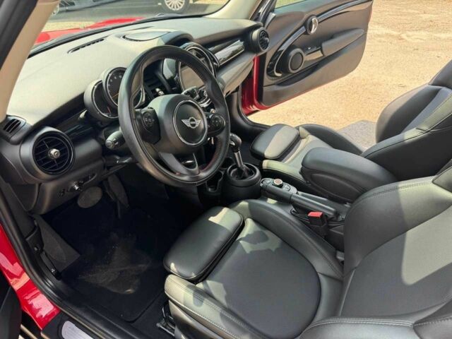 Красный Мини Купер С, объемом двигателя 2 л и пробегом 30 тыс. км за 19000 $, фото 8 на Automoto.ua