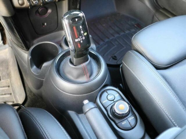 Червоний Міні Cooper S, об'ємом двигуна 2 л та пробігом 43 тис. км за 6000 $, фото 8 на Automoto.ua