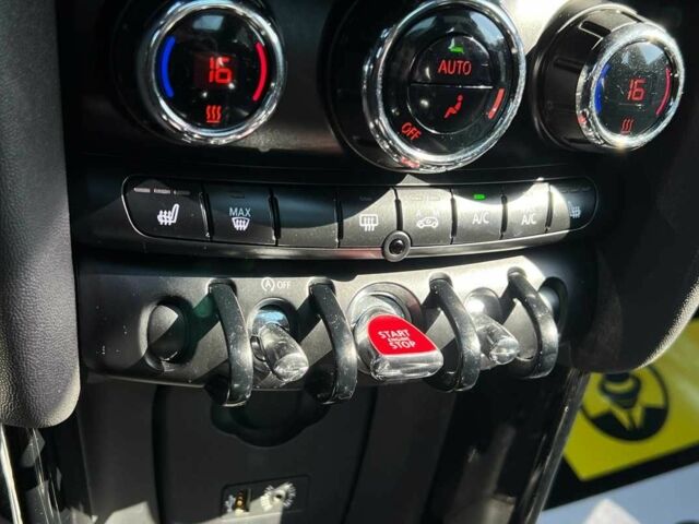 Желтый Мини Купер С, объемом двигателя 2 л и пробегом 152 тыс. км за 13700 $, фото 21 на Automoto.ua