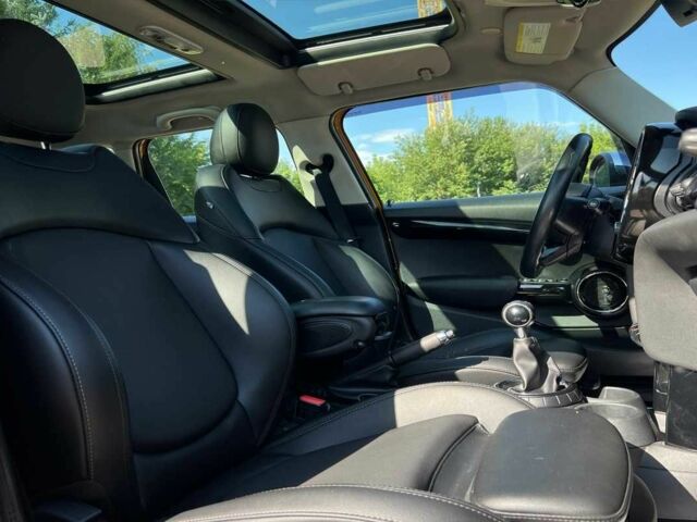 Желтый Мини Купер С, объемом двигателя 2 л и пробегом 152 тыс. км за 13700 $, фото 8 на Automoto.ua