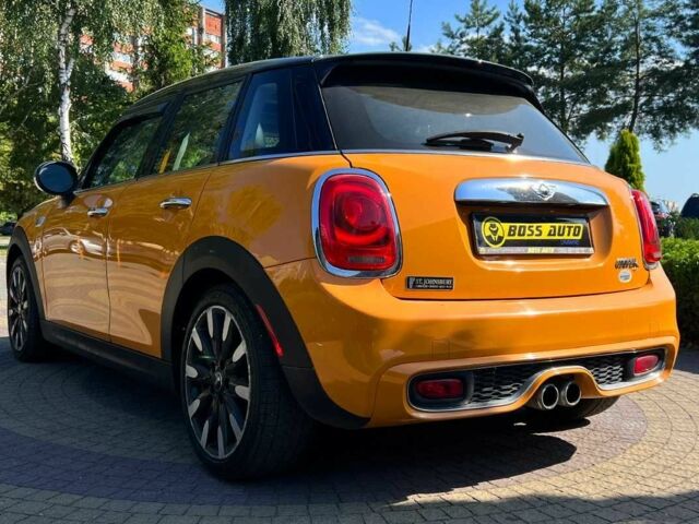 Желтый Мини Купер С, объемом двигателя 2 л и пробегом 152 тыс. км за 13700 $, фото 4 на Automoto.ua