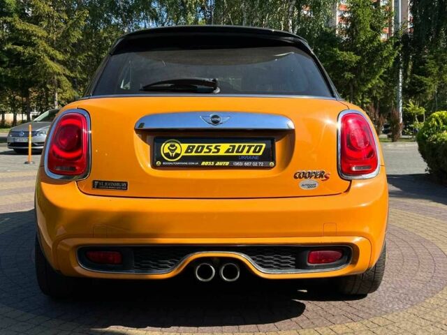 Желтый Мини Купер С, объемом двигателя 2 л и пробегом 152 тыс. км за 13700 $, фото 5 на Automoto.ua