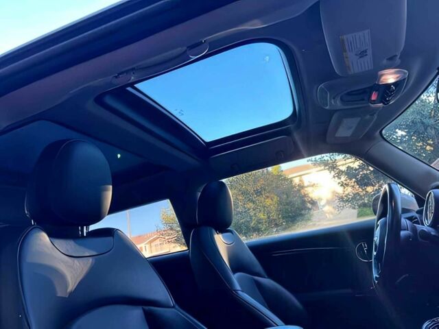 Желтый Мини Купер С, объемом двигателя 2 л и пробегом 49 тыс. км за 8800 $, фото 10 на Automoto.ua