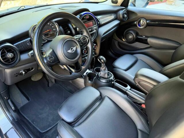 Сірий Міні Cooper S, об'ємом двигуна 2 л та пробігом 94 тис. км за 4014 $, фото 5 на Automoto.ua