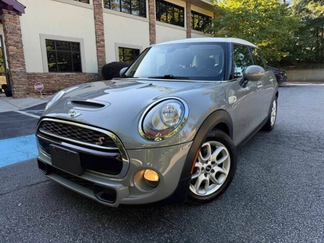 Сірий Міні Cooper S, об'ємом двигуна 2 л та пробігом 94 тис. км за 4014 $, фото 1 на Automoto.ua