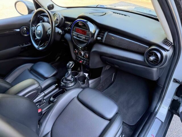 Сірий Міні Cooper S, об'ємом двигуна 2 л та пробігом 94 тис. км за 4014 $, фото 4 на Automoto.ua