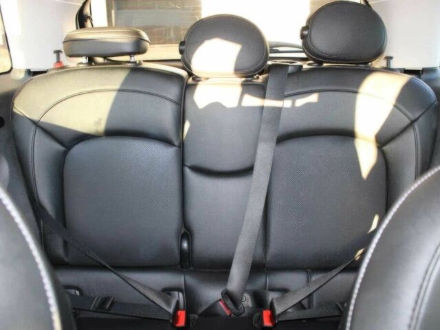 Сірий Міні Cooper S, об'ємом двигуна 2 л та пробігом 47 тис. км за 6000 $, фото 12 на Automoto.ua