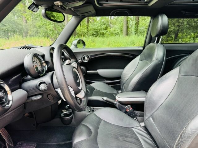 Сірий Міні Cooper S, об'ємом двигуна 1.6 л та пробігом 200 тис. км за 7500 $, фото 20 на Automoto.ua
