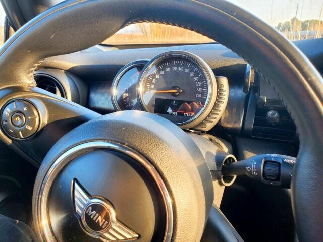 Сірий Міні Cooper S, об'ємом двигуна 2 л та пробігом 100 тис. км за 22300 $, фото 3 на Automoto.ua