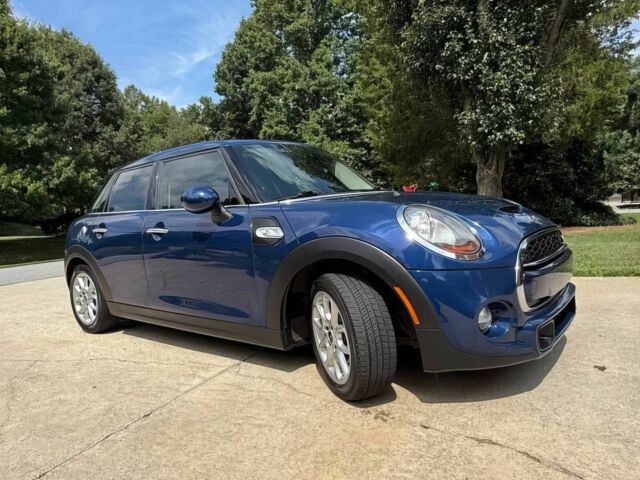 Синій Міні Cooper S, об'ємом двигуна 2 л та пробігом 119 тис. км за 2800 $, фото 2 на Automoto.ua