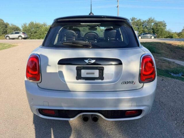 Синій Міні Cooper S, об'ємом двигуна 2 л та пробігом 90 тис. км за 4014 $, фото 5 на Automoto.ua