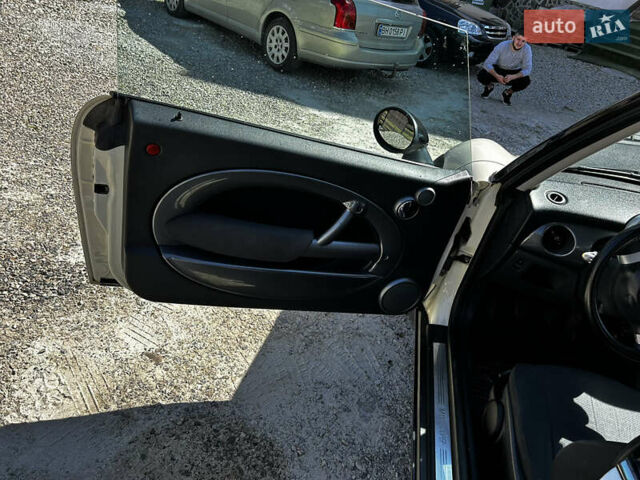 Белый Мини Купер, объемом двигателя 1.6 л и пробегом 250 тыс. км за 4800 $, фото 15 на Automoto.ua