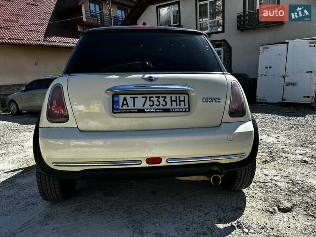Белый Мини Купер, объемом двигателя 1.6 л и пробегом 250 тыс. км за 4499 $, фото 9 на Automoto.ua