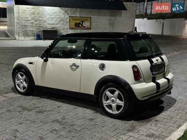 Міні Cooper 2005 у Чернівцях на Automoto.ua Білий Міні Cooper, об'ємом двигуна 1.6 л та пробігом 215 тис. км за 4900 $, фото 7 на Automoto.ua