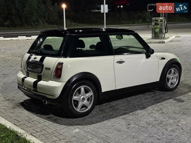 Міні Cooper 2005 у Чернівцях на Automoto.ua Білий Міні Cooper, об'ємом двигуна 1.6 л та пробігом 215 тис. км за 4900 $, фото 5 на Automoto.ua