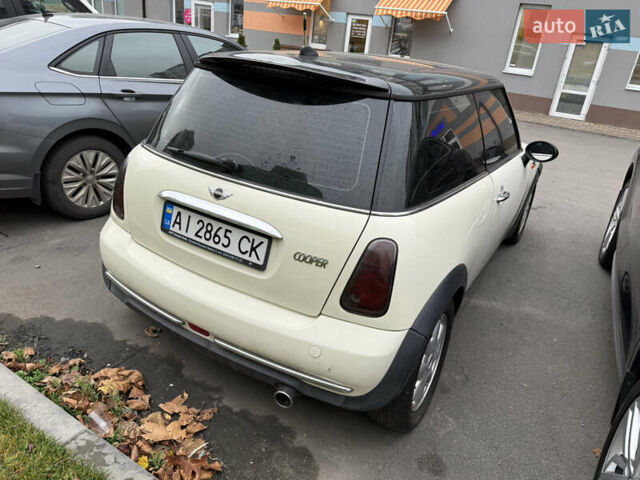 Білий Міні Cooper, об'ємом двигуна 1.6 л та пробігом 193 тис. км за 5200 $, фото 3 на Automoto.ua