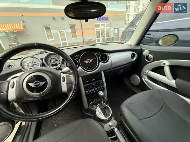 Білий Міні Cooper, об'ємом двигуна 1.6 л та пробігом 193 тис. км за 5200 $, фото 5 на Automoto.ua