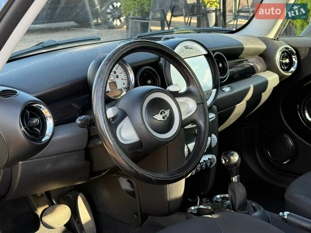 Білий Міні Cooper, об'ємом двигуна 1.4 л та пробігом 110 тис. км за 5999 $, фото 7 на Automoto.ua