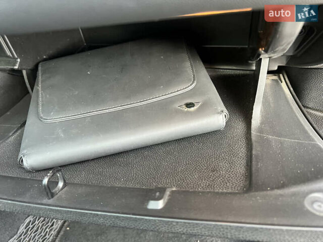 Белый Мини Купер, объемом двигателя 1.4 л и пробегом 222 тыс. км за 5500 $, фото 19 на Automoto.ua