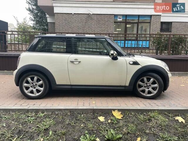 Міні Cooper 2007 у Києві на Automoto.ua Білий Міні Cooper, об'ємом двигуна 1.6 л та пробігом 170 тис. км за 4500 $, фото 1 на Automoto.ua