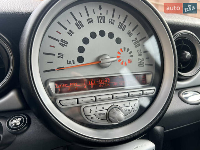 Белый Мини Купер, объемом двигателя 1.6 л и пробегом 178 тыс. км за 6499 $, фото 17 на Automoto.ua